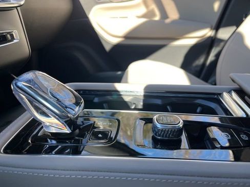 New 2026 Volvo XC90 B5 Core w/ Protection Package image 34