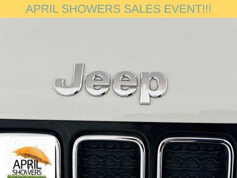 Used 2021 Jeep Renegade Latitude w/ Luxury Group I image 21