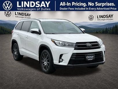 Used 2017 Toyota Highlander SE
