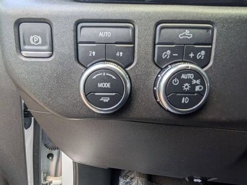 Used 2024 GMC Sierra 1500 Elevation AWD/4WD image 18