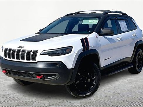 Used 2019 Jeep Cherokee Trailhawk image 1