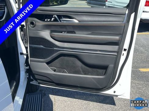 Certified 2024 Jeep Grand Wagoneer Series III w/ Rear Seat Video Group 1 image 25