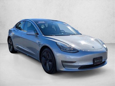 Used 2018 Tesla Model 3 Long Range image 3