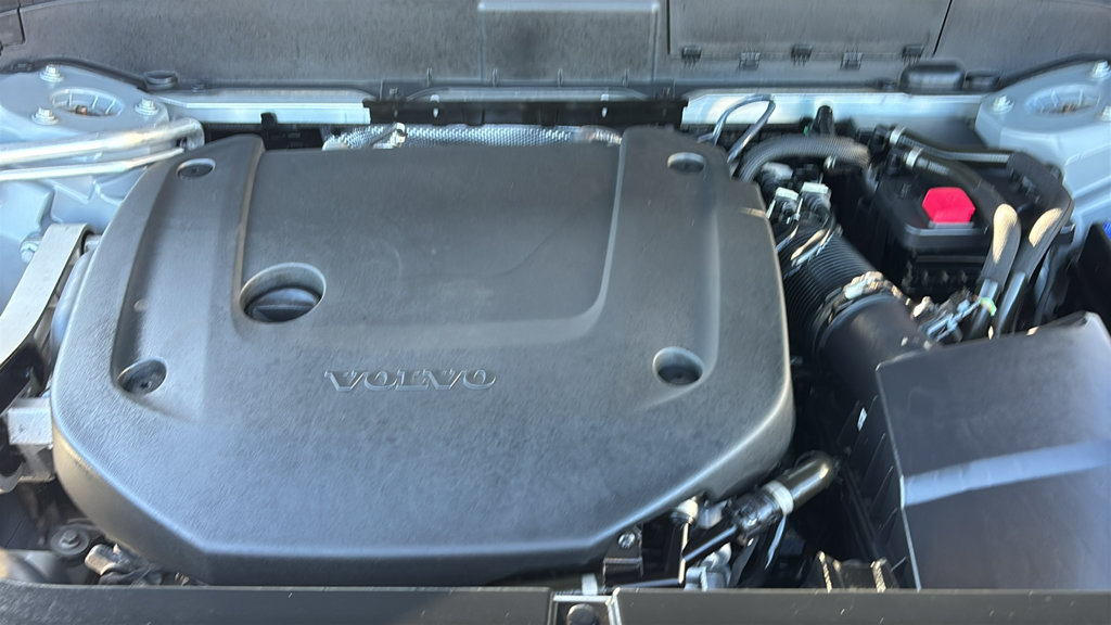 Certified 2025 Volvo XC90 B6 Plus AWD/4WD image 31