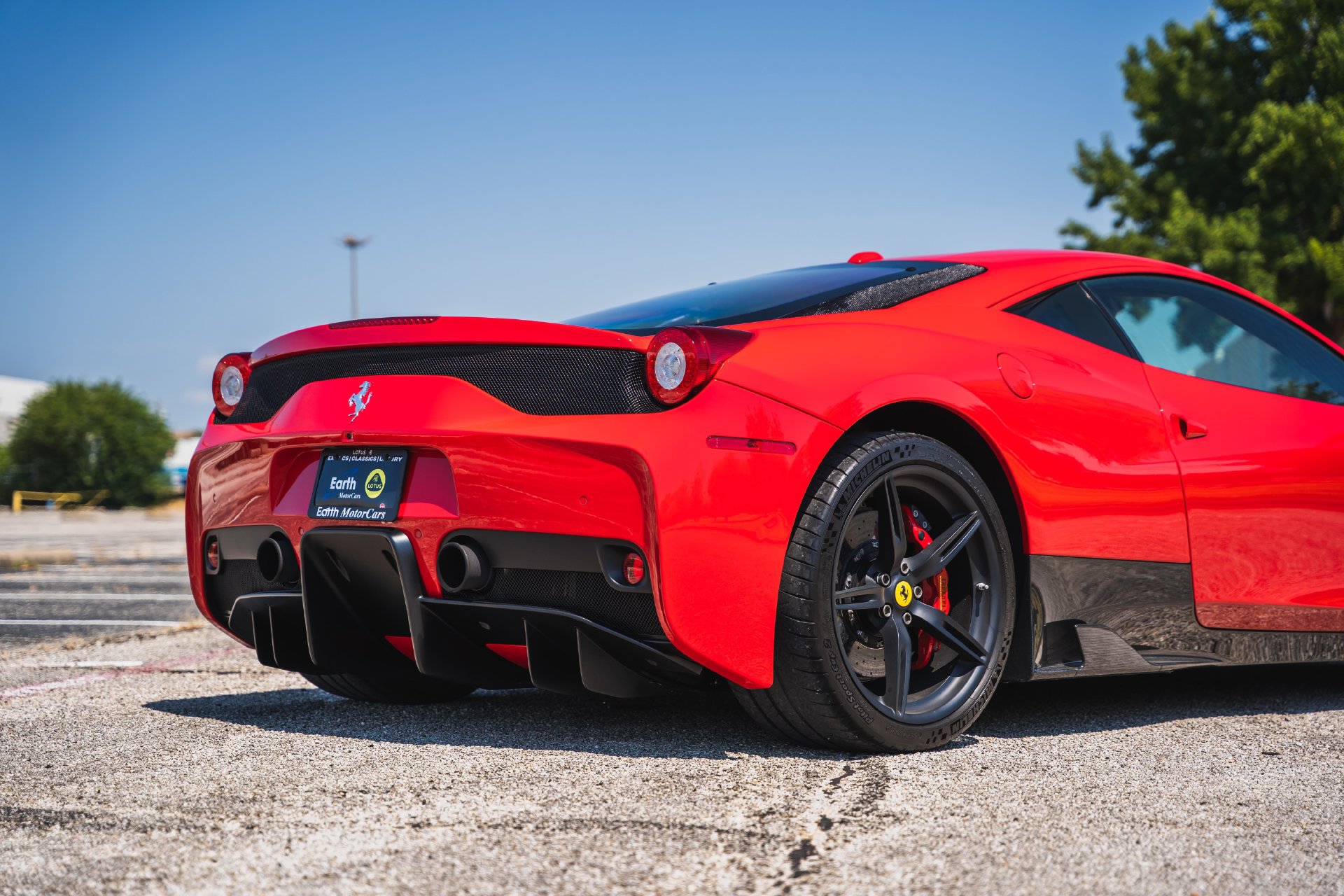 Used 2015 Ferrari 458 Speciale Coupe RWD image 19