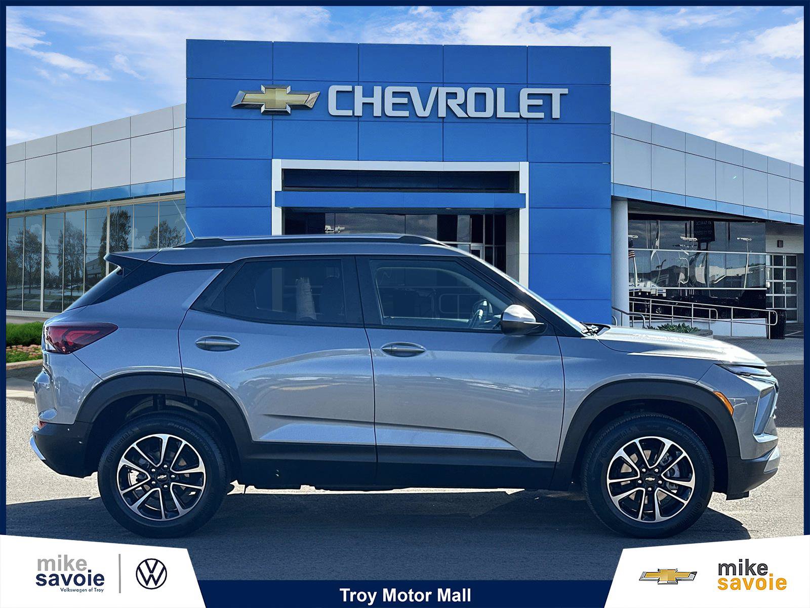Certified 2024 Chevrolet TrailBlazer LT w/ LT Cold Weather Package AWD/4WD image 2