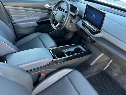 Used 2023 Volkswagen ID.4 S image 16