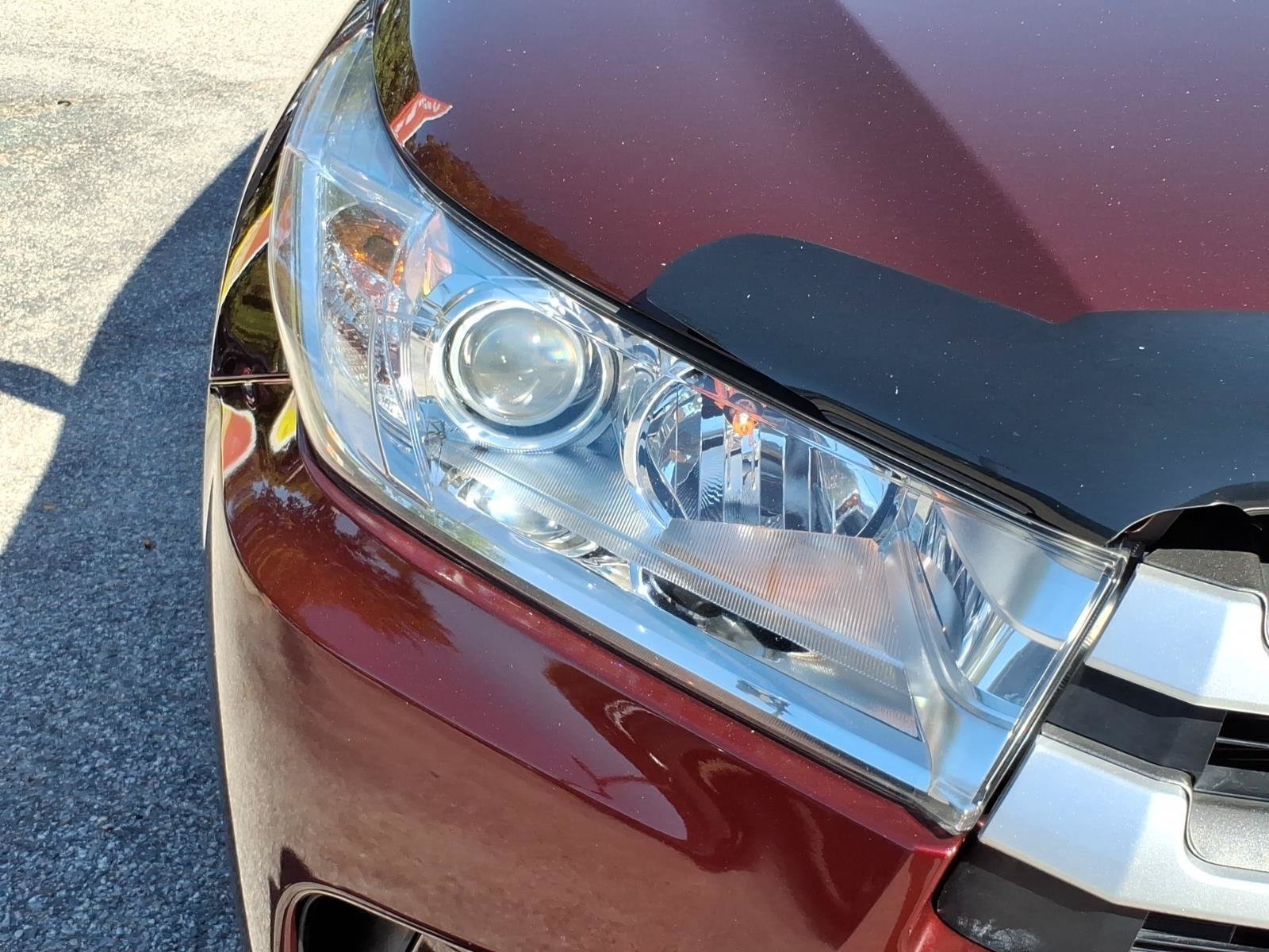 Used 2019 Toyota Highlander LE AWD/4WD image 6