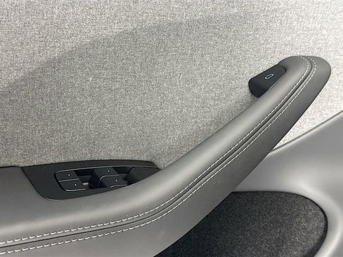 Used 2025 Tesla Model 3 Long Range RWD image 18