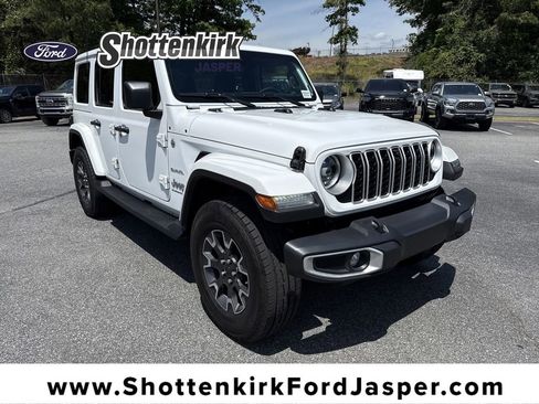 Used 2024 Jeep Wrangler Unlimited Sahara w/ Technology Group AWD/4WD image 1