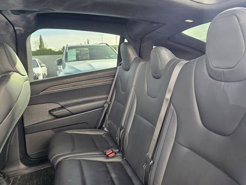 Used 2023 Tesla Model X image 8