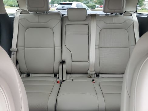 Certified 2022 Lincoln Corsair AWD w/ Premium Package image 19