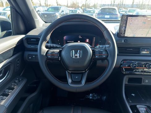 Used 2026 Honda Pilot TrailSport image 13