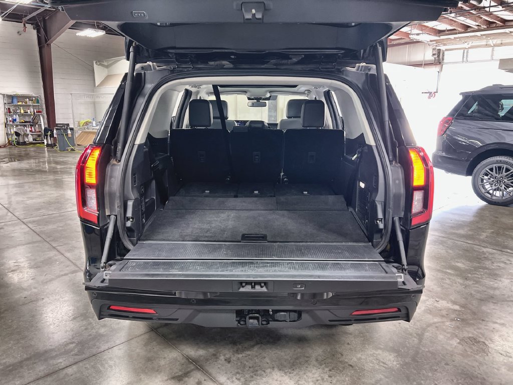 Used 2025 Ford Expedition Active AWD/4WD image 28