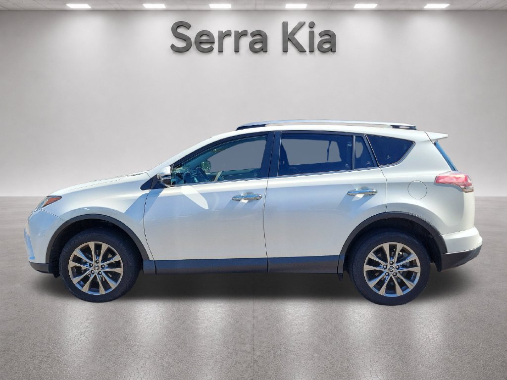 Used 2018 Toyota RAV4 Limited FWD image 2