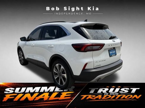 Used 2023 Ford Escape Platinum AWD/4WD image 11