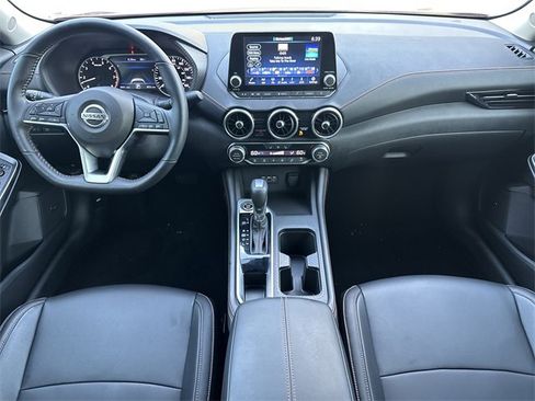 Used 2023 Nissan Sentra SR w/ SR Premium Package image 2