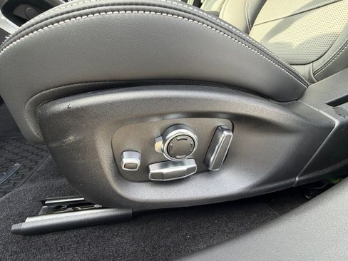 Used 2024 Jaguar I-PACE R-Dynamic HSE image 11