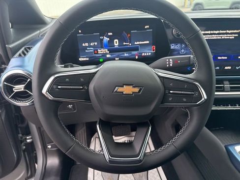 New 2026 Chevrolet Equinox EV LT FWD image 18