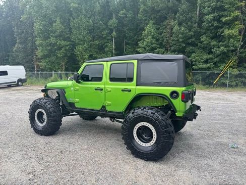 Used 2019 Jeep Wrangler Unlimited Sport image 3