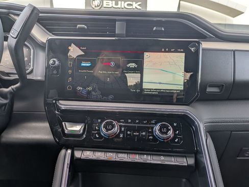 New 2025 GMC Sierra 2500 Denali w/ Denali Reserve Package image 16