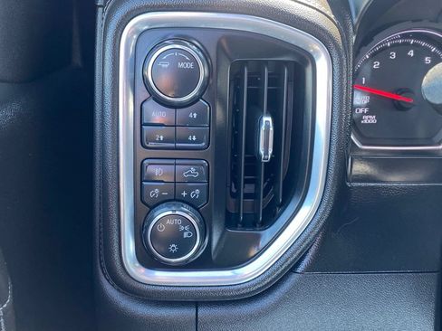 Used 2020 Chevrolet Silverado 1500 LT Trail Boss w/ Midnight Edition AWD/4WD image 28