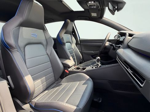Used 2022 Volkswagen Golf R AWD/4WD image 31