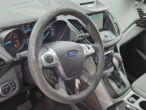 Used 2016 Ford Escape SE w/ Equipment Group 201A FWD image 2