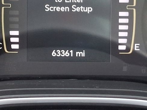 Certified 2021 Jeep Cherokee Latitude Plus w/ Sun & Sound Group image 20