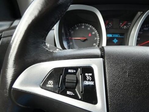 Used 2017 Chevrolet Equinox LT w/ Convenience Package image 24