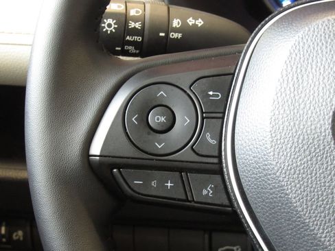 Used 2025 Toyota RAV4 XLE Premium image 25