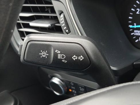 Used 2022 Ford Escape SE w/ SE Sport Appearance Package image 41