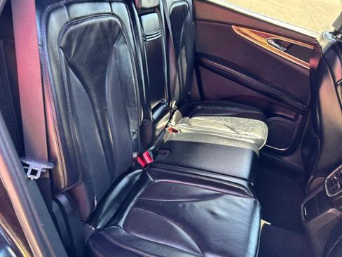 Used 2019 Lincoln Nautilus Select image 20