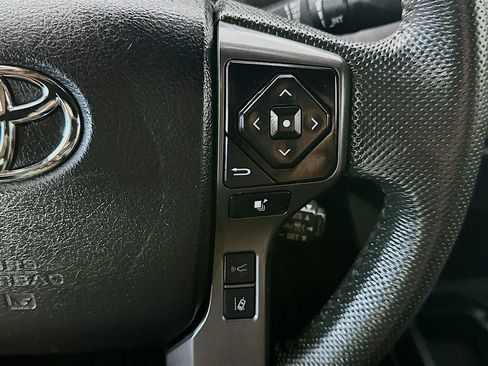 Used 2022 Toyota Tacoma TRD Sport AWD/4WD image 24