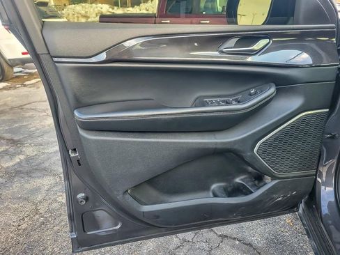 Certified 2022 Jeep Grand Cherokee Altitude image 18