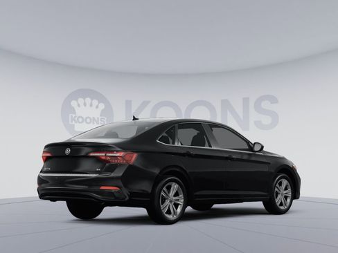 Used 2024 Volkswagen Jetta SE FWD image 4