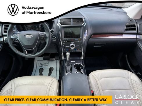 Used 2018 Ford Explorer Platinum AWD/4WD image 30