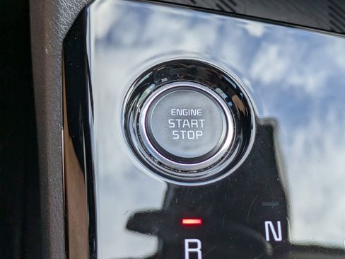 Certified 2023 Kia Sportage EX w/ EX Premium Package image 30