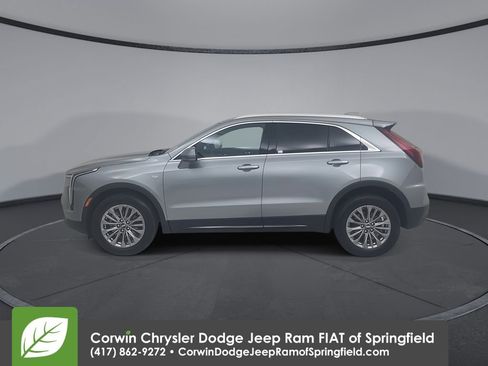 Used 2025 Cadillac XT4 Premium Luxury image 9
