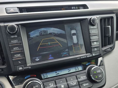 Used 2017 Toyota RAV4 Platinum FWD image 22