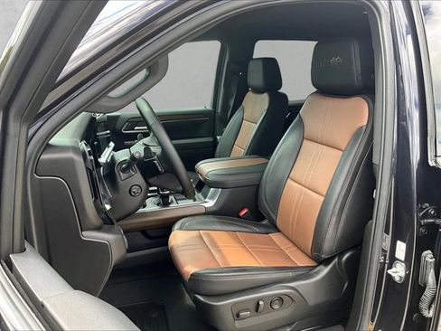 Certified 2024 Chevrolet Silverado 1500 High Country image 26