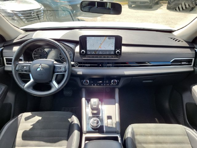 Used 2024 Mitsubishi Outlander SE AWD/4WD image 15