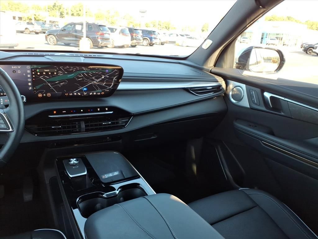 Used 2025 Buick Enclave Avenir w/ Trailering Package, 5000 lbs. FWD image 26