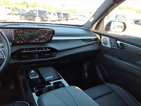 Used 2025 Buick Enclave Avenir w/ Trailering Package, 5000 lbs. FWD image 26