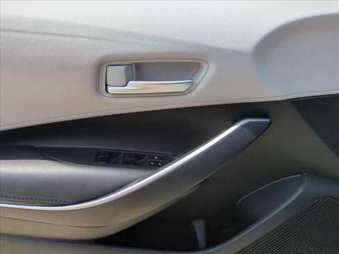 Used 2020 Toyota Corolla SE FWD image 11