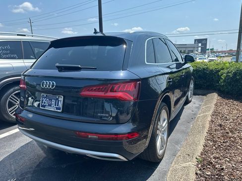 Used 2019 Audi Q5 2.0T Premium Plus w/ Premium Plus Package AWD/4WD image 4