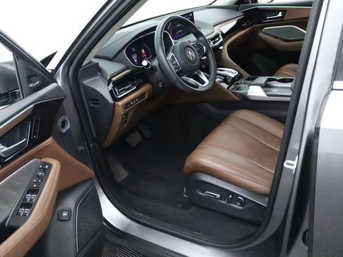 Used 2023 Acura MDX SH-AWD w/ Technology Package image 17