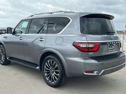 Used 2024 Nissan Armada Platinum w/ Captain's Chairs Package image 11