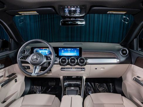 New 2026 Mercedes-Benz GLB 250 image 13
