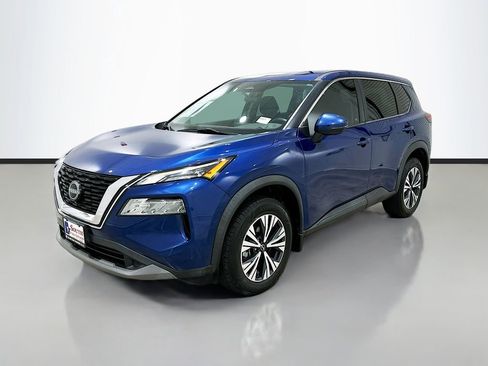 Used 2022 Nissan Rogue SV FWD image 3